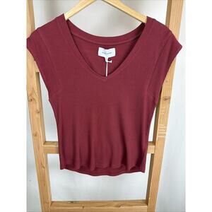 NWT Dear John URI Maroon V Neck Ribbed Capped Sleeves Top #1101 Size XS
